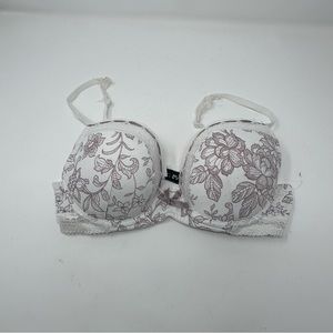 No 5 l’ampli classique by Etam White and Tan Laced Bra in EUC